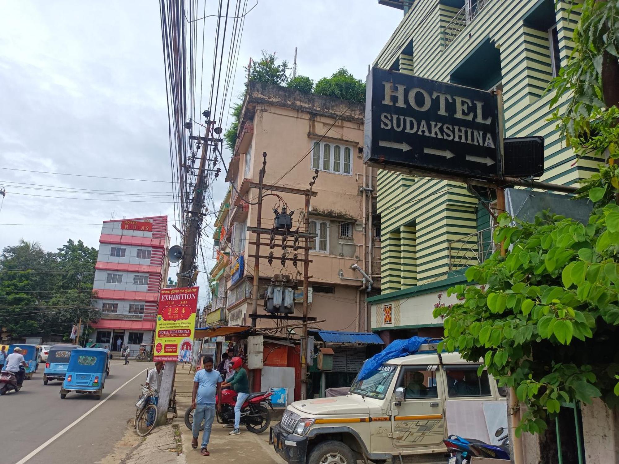 Hotel Sudakshina By Roh Силчар Экстерьер фото